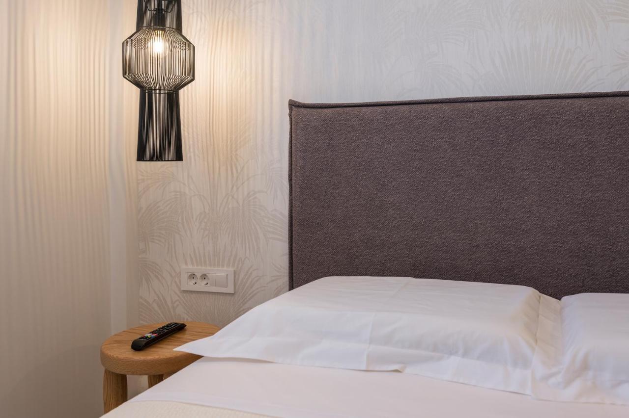 Orama Luxury Apartments 네아키도니아 외부 사진