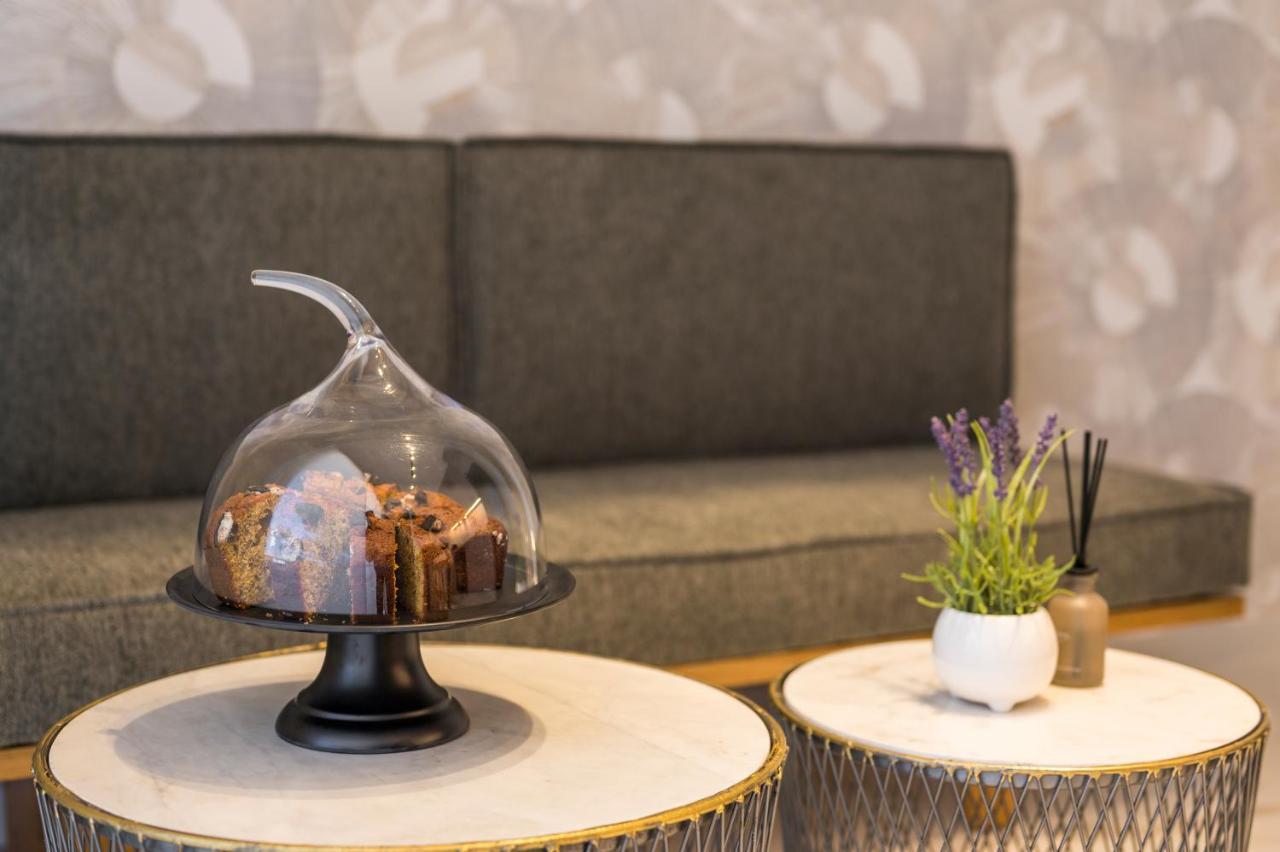Orama Luxury Apartments 네아키도니아 외부 사진