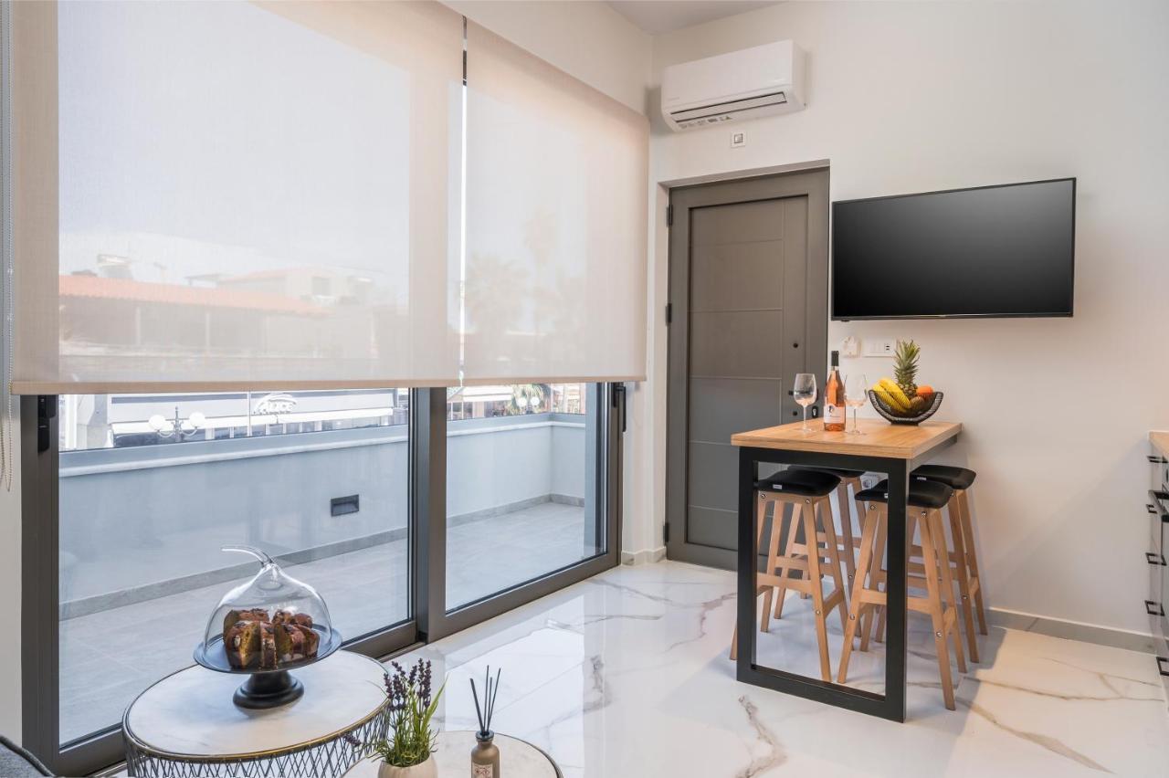 Orama Luxury Apartments 네아키도니아 외부 사진