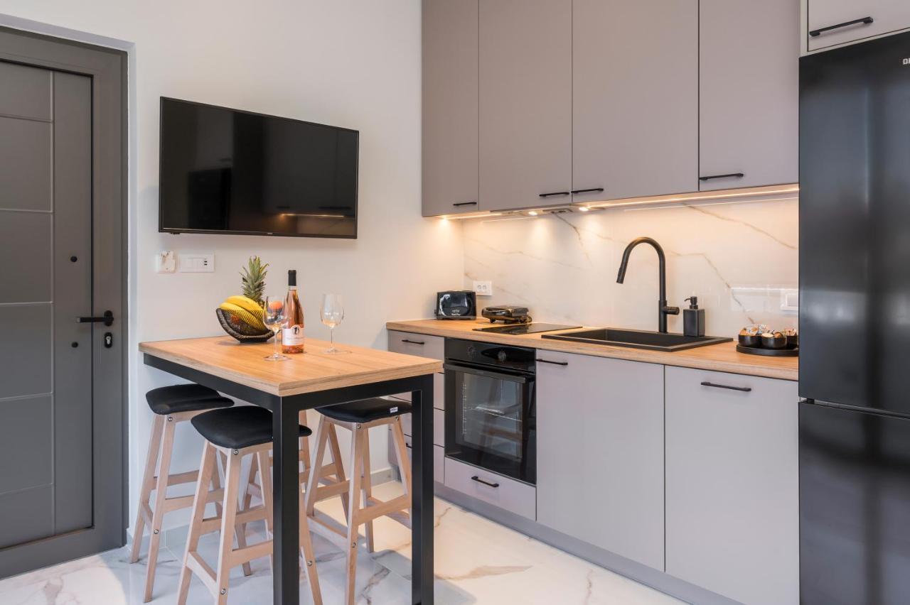 Orama Luxury Apartments 네아키도니아 외부 사진