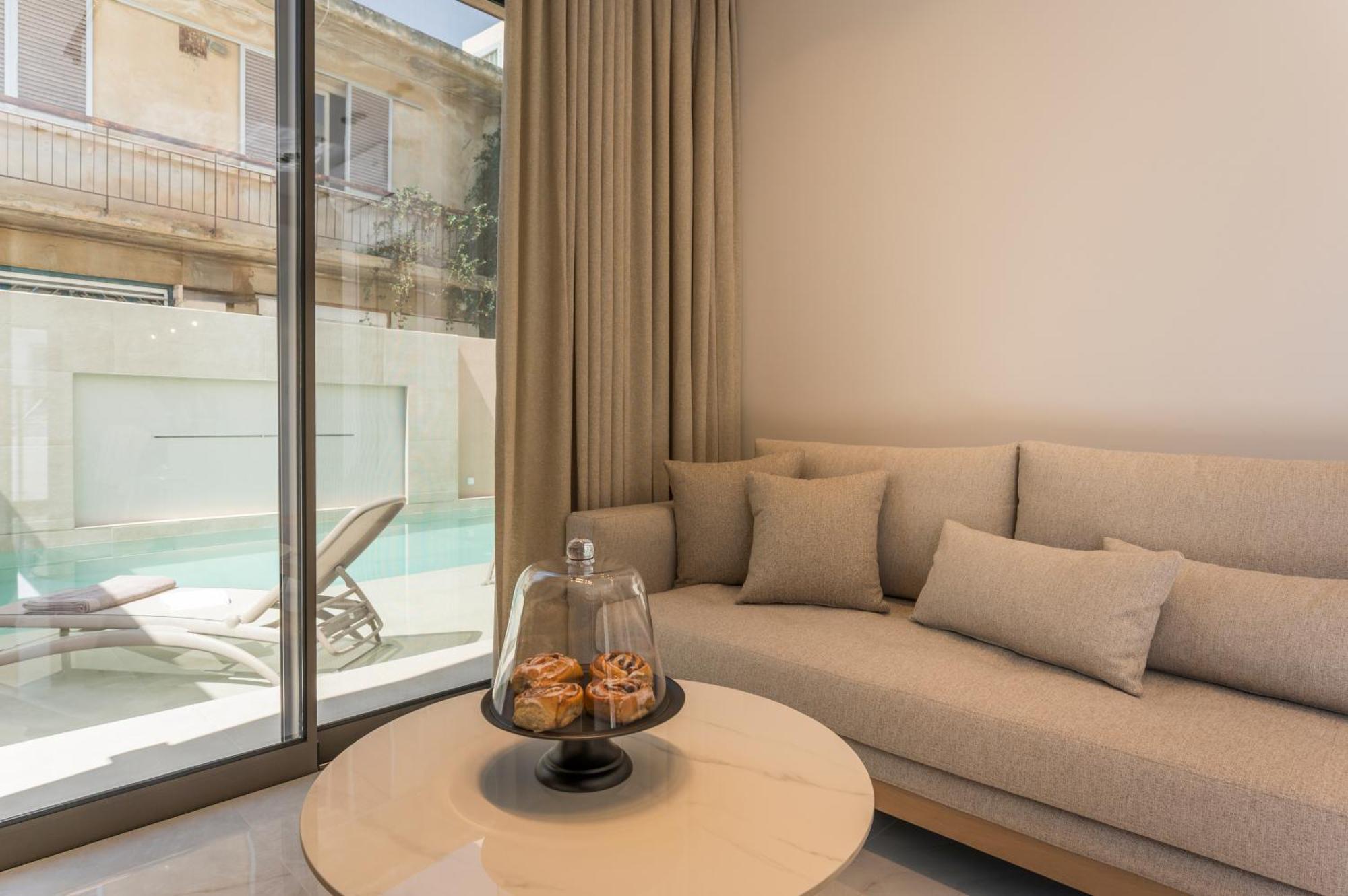 Orama Luxury Apartments 네아키도니아 외부 사진